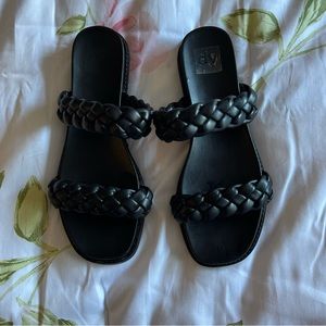 Braided strap sandals